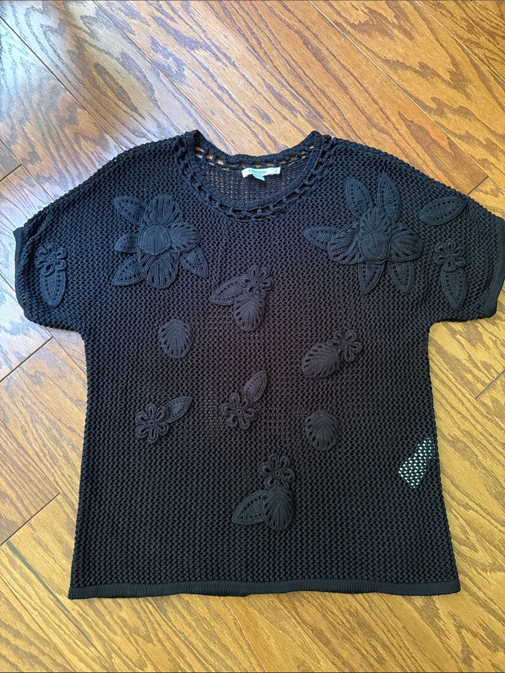 Chico's Black Crochet Knit Short Sleeve Sweater Floral Applique Boho Mesh Sz S - Picture 7 of 7